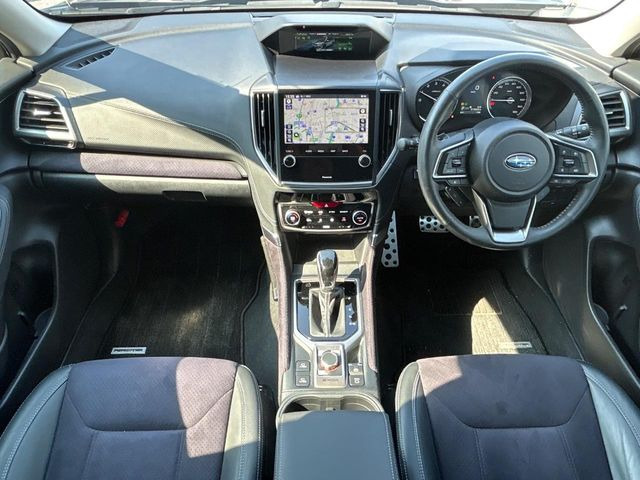 フォレスター1.8 スポーツ 4WD