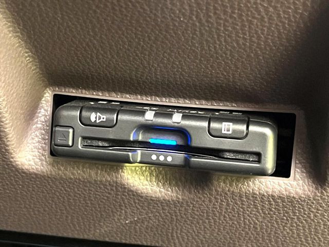 【ETC】高速道路の料金所をストレスなく通過!話題のスポットやサービスエリアに多い「スマートIC」利用時は必須のアイテムです。当店でセットアップを実施、ご納車当日からすぐにご利用いただけます!