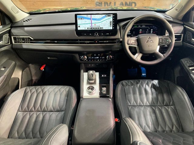 アウトランダーPHEV 2.4 P 4WD