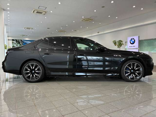 i7M70 xドライブ 4WD