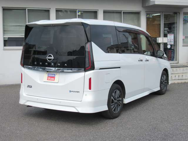 セレナ1.4 e-POWER ハイウェイスターV