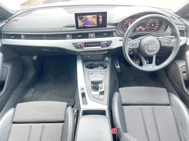 A5スポーツバック2.0 TFSI スポーツ