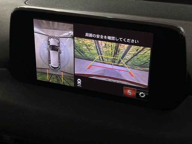 【360&deg;ビューモニター】専用のカメラにより、上から見下ろしたような視点で360度クルマの周囲を確認することができます☆死角部分も確認しやすく、狭い場所での切り返しや駐車もスムーズに行えます。