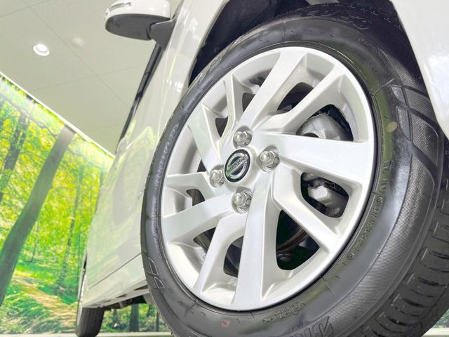 �y����14�C���`�A���~�z�C�[���z�O�ςɃ}�b�`���������A���~�z�C�[���𑕒����Ă���܂��B�e��ЊO�A���~�z�C�[����A�X�^�b�h���X�^�C�����戵�����Ă���܂��B���񂲑��k����������