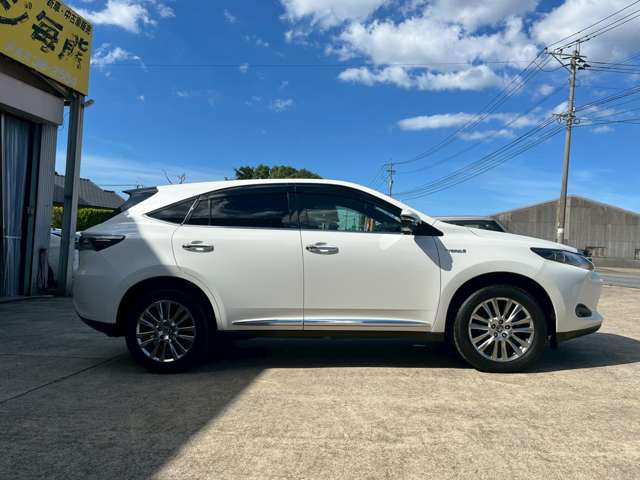 ハリアー2.5 ハイブリッド E-Four プレミアム アドバンスドパッケージ 4WD