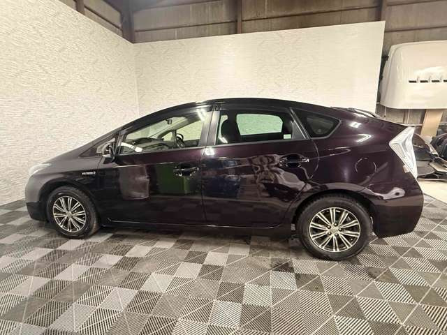 ガレージイフィニティには多数、車種様々な在庫がございます。きっとお気に入りの一台に出会えるはずです♪