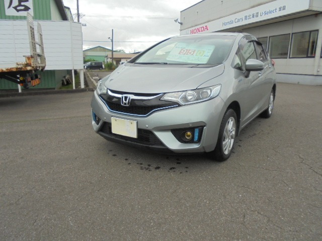 フィット1.5 ハイブリッド Lパッケージ 4WD