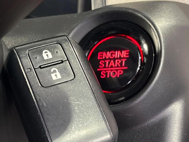 �yHonda�X�}�[�g�L�[�z�J�o����|�P�b�g�ɓ��ꂽ�܂܂ł��h�A�̎{���E�������\�ȃX�}�[�g�L�[�𑕔��B�G���W���̃I���E�I�t�����J�M�����o���K�v����������Ƃ��Ă��֗��ł���