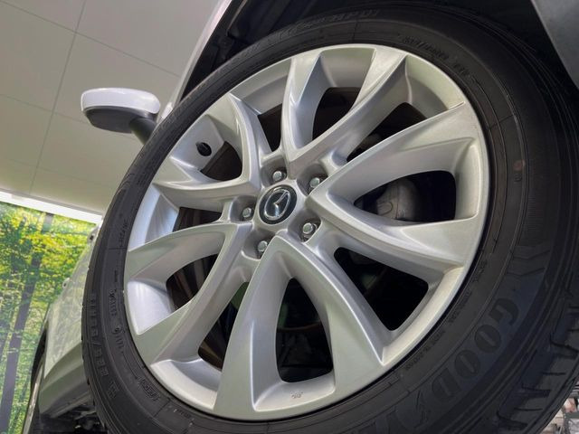 �y����19�C���`�A���~�z�C�[���z�O�ςɃ}�b�`���������A���~�z�C�[���𑕒����Ă���܂��B�e��ЊO�A���~�z�C�[����A�X�^�b�h���X�^�C�����戵�����Ă���܂��B���񂲑��k����������