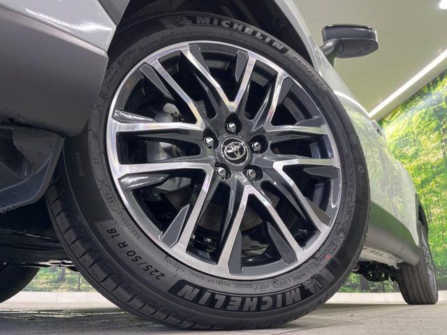 �y����18�C���`�A���~�z�C�[���z�O�ςɃ}�b�`���������A���~�z�C�[���𑕒����Ă���܂��B�e��ЊO�A���~�z�C�[����A�X�^�b�h���X�^�C�����戵�����Ă���܂��B���񂲑��k����������