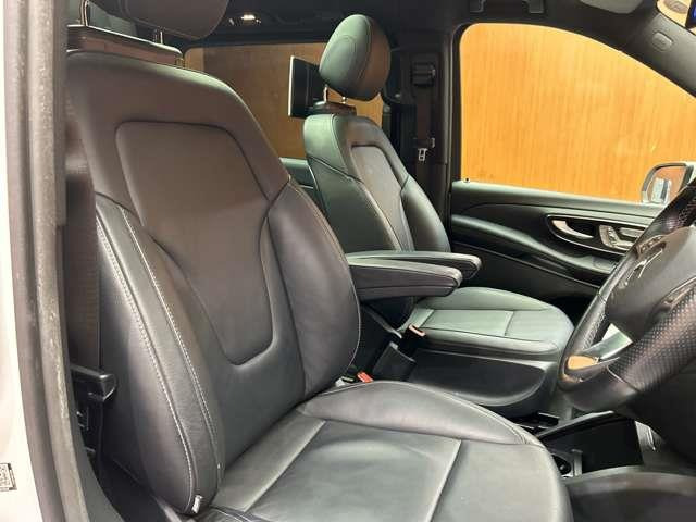 VクラスV220d アバンギャルド ロング AMGライン