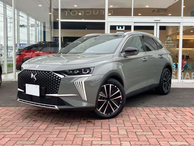 DS7リヴォリ E-TENSE 4&amp;times;4 4WD