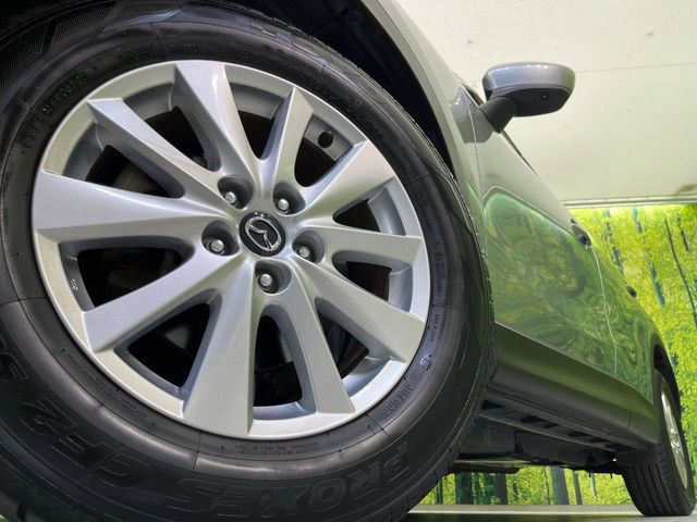 �y����17�C���`�A���~�z�C�[���z�O�ςɃ}�b�`���������A���~�z�C�[���𑕒����Ă���܂��B�e��ЊO�A���~�z�C�[����A�X�^�b�h���X�^�C�����戵�����Ă���܂��B���񂲑��k����������