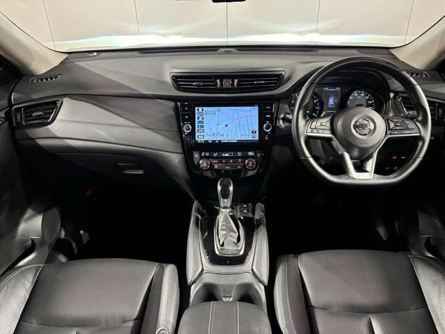 エクストレイル2.0 20Xi レザーエディション 4WD