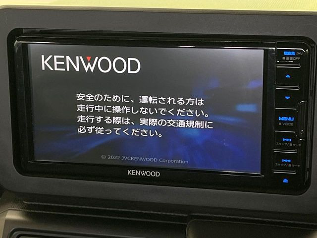 【ナビゲーション】目的地までしっかり案内してくれる使いやすいナビ。Bluetooth接続すればお持ちのスマホやMP3プレイヤーの音楽を再生可能!毎日の運転がさらに楽しくなります!!