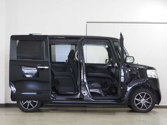 軽マートの車は全車安心の保証付!!自信があるのでできるんです♪整備工場、板金工場、完備♪