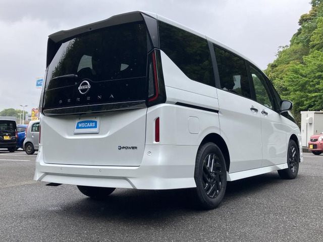 セレナ1.4 e-POWER ハイウェイスターV