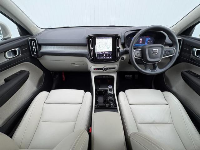 XC40アルティメット B4 AWD 4WD