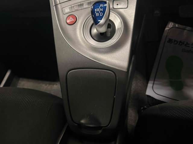 お車は納車前に点検整備を実施しお渡しさせてさせて頂きますので、ご安心くださいませ。