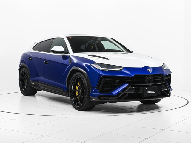ウルスペルフォルマンテ 4WD
