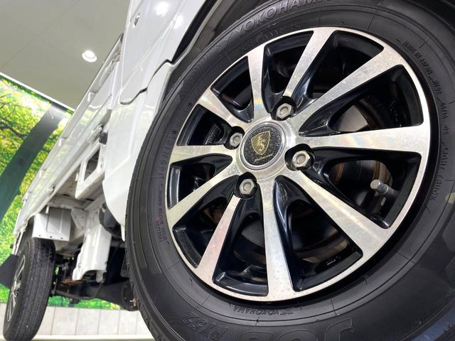 �y12�C���`�A���~�z�C�[���z�O�ςɃ}�b�`�����A���~�z�C�[���𑕒����Ă���܂��B�e��A���~�z�C�[����A�X�^�b�h���X�^�C�����戵�����Ă���܂��B���񂲑��k����������