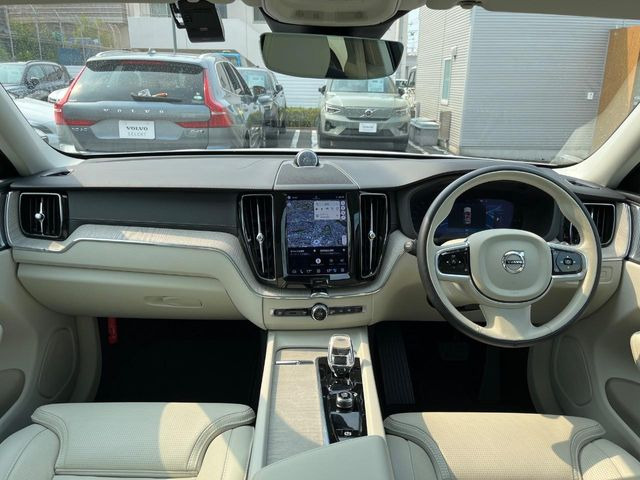 XC60リチャージ アルティメット T6 AWD PHEV 4WD
