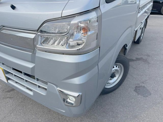 �yLED�w�b�h���C�g�z���V����ԑ��s�����ǍD�Ȏ��E���m�ۂ����S���ĉ^�]�ł��鍂�P�xLED�w�b�h���C�g�𑕔�!�_�����x�������A����d�͂��}�����Ă��܂��B