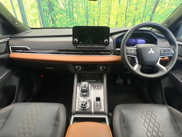 アウトランダーPHEV 2.4 P 4WD