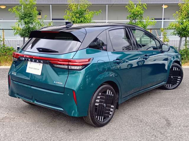 ノートオーラ1.2 G レザーエディション