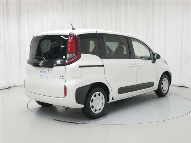 シエンタハイブリッド 1.5 G E-Four 4WD