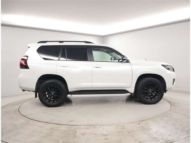 ランドクルーザープラド2.8 TX Lパッケージ マットブラック エディション ディーゼル 4WD