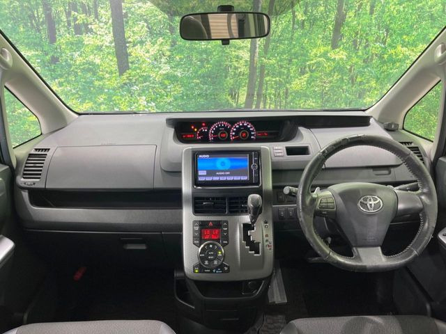 ヴォクシー2.0 ZS 煌Z