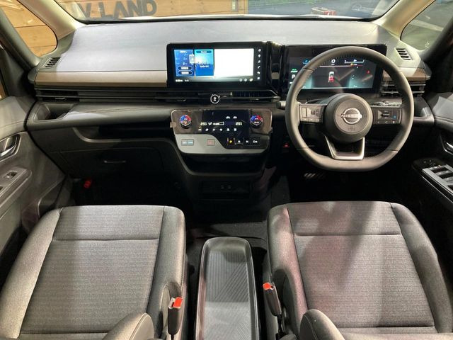 セレナ1.4 e-POWER ハイウェイスターV