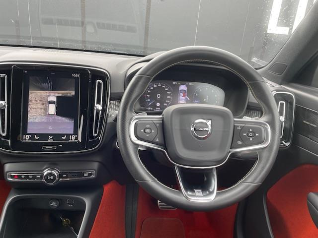XC40T4 AWD Rデザイン 4WD