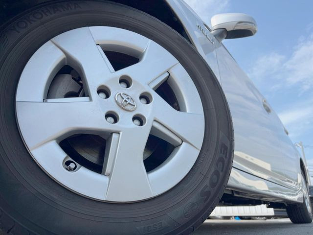 �y�����A���~�z�C�[���z�O�ςɃ}�b�`���������A���~�z�C�[���𑕒����Ă���܂��B�e��ЊO�A���~�z�C�[����A�X�^�b�h���X�^�C�����戵�����Ă���܂��B���񂲑��k����������
