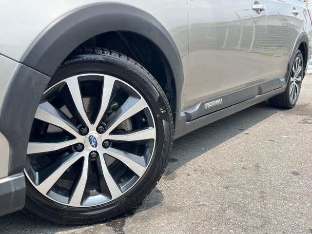 �y�O���[�h��p����17�C���`�A���~�z�C�[���z�f�U�C�����̍��������A���~�z�C�[���𑕒����Ă���܂��B�e��ЊO�A���~�z�C�[����A�X�^�b�h���X�^�C�����戵�����Ă���܂��B���񂲑��k����������