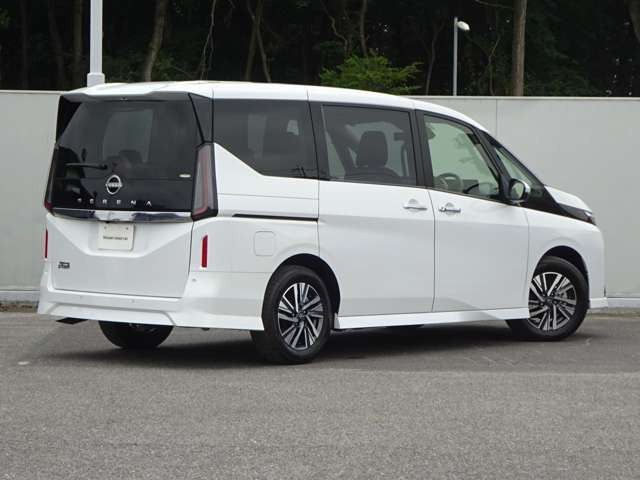 セレナ2.0 ハイウェイスターV