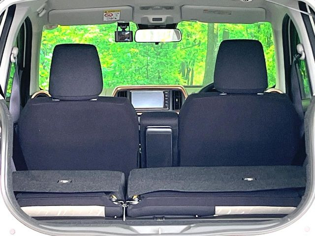 普段のお買い物や通勤、送迎等に十分な荷室スペースを確保しております。セカンドシートを倒すと、大きな荷物の積載も可能です♪