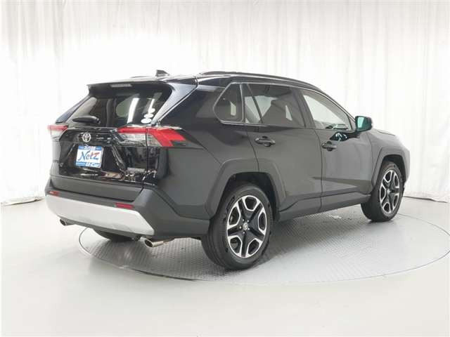RAV42.0 アドベンチャー 4WD