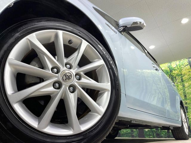 �y����17�C���`�A���~�z�C�[���z�O�ςɃ}�b�`���������A���~�z�C�[���𑕒����Ă���܂��B�e��ЊO�A���~�z�C�[����A�X�^�b�h���X�^�C�����戵�����Ă���܂��B���񂲑��k����������