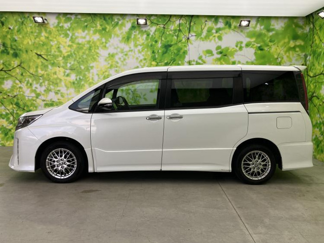 ノア1.8 ハイブリッド Si W×B II