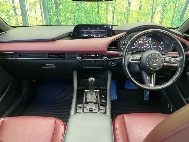 MAZDA3ファストバック2.0 20S バーガンディ セレクション