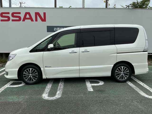 セレナ2.0 ハイウェイスター Vセレクション+Safety II S-HYBRID