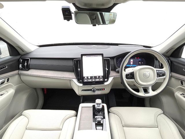 XC90ウルトラ B5 AWD 4WD
