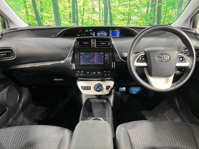 プリウス1.8 S セーフティ プラス