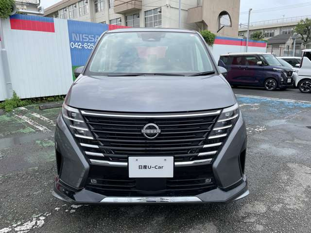 セレナ1.4 e-POWER ハイウェイスターV