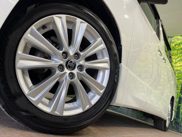 �y����18�C���`�A���~�z�C�[���z�O�ςɃ}�b�`���������A���~�z�C�[���𑕒����Ă���܂��B�e��ЊO�A���~�z�C�[����A�X�^�b�h���X�^�C�����戵�����Ă���܂��B���񂲑��k����������