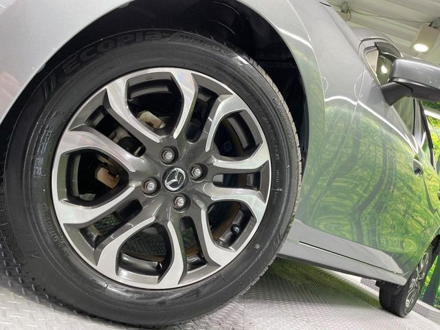 �y����16�C���`�A���~�z�C�[���z�O�ςɃ}�b�`���������A���~�z�C�[���𑕒����Ă���܂��B�e��ЊO�A���~�z�C�[����A�X�^�b�h���X�^�C�����戵�����Ă���܂��B���񂲑��k����������