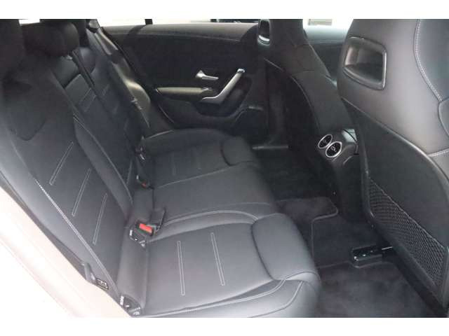 CLAシューティングブレークCLA200d アーバン スターズ