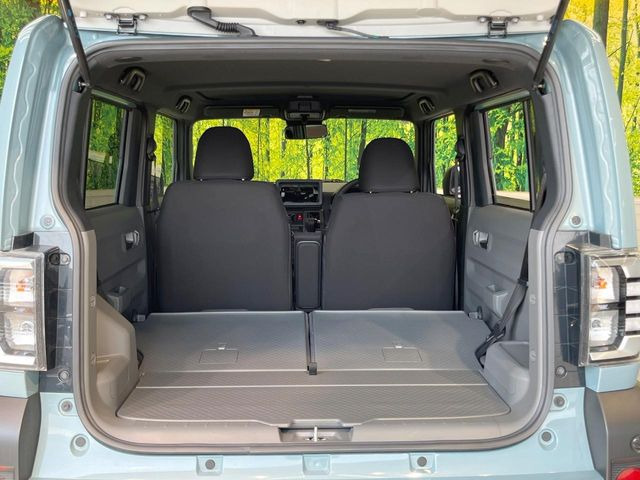 普段のお買い物や通勤、送迎等に十分な荷室スペースを確保しております。セカンドシートを倒すと、大きな荷物の積載も可能です♪